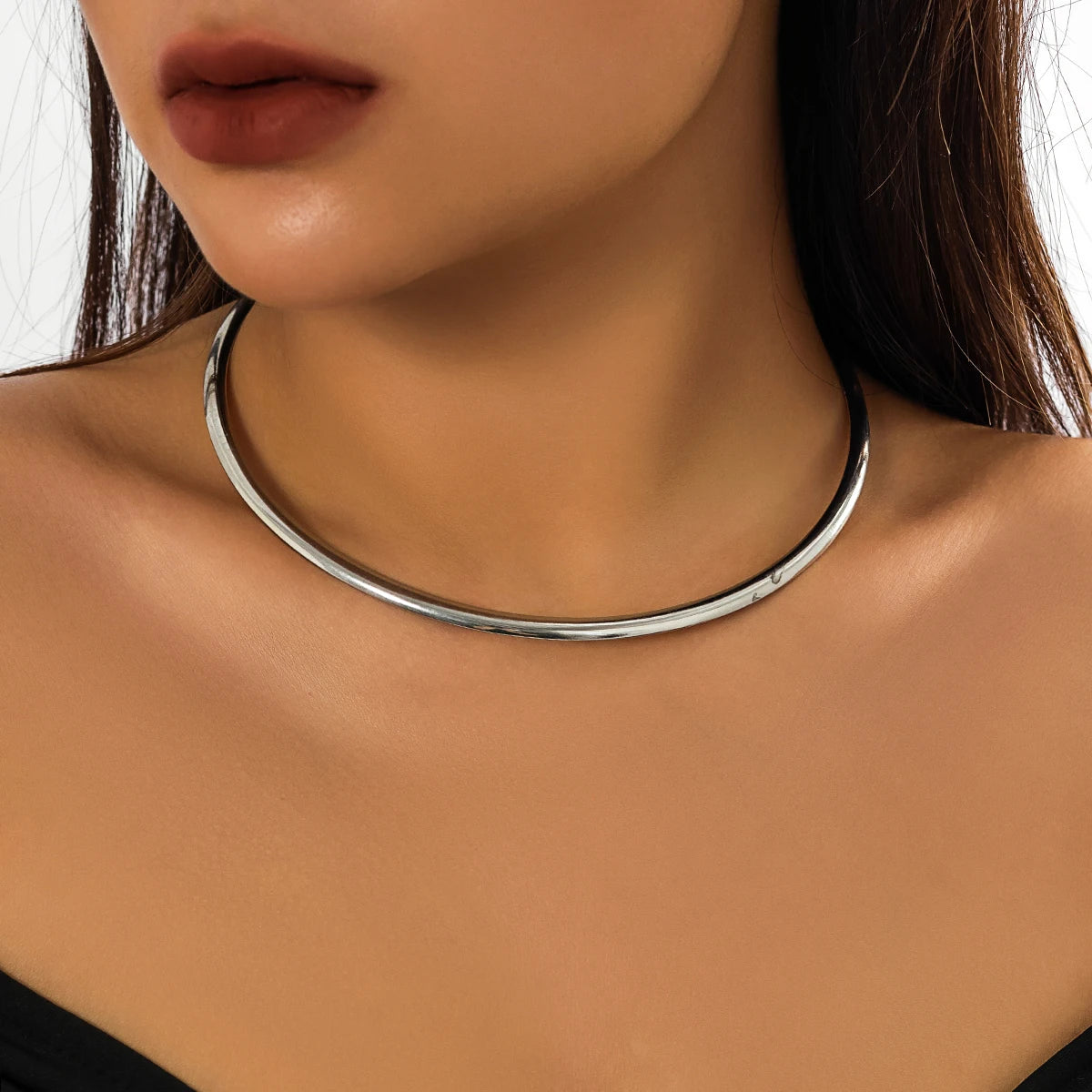 Variant image for Women's Chunky Circle Torques Necklace – Trendy Choker Style, Lightweight Metal Alloy, Adjustable Fit-2