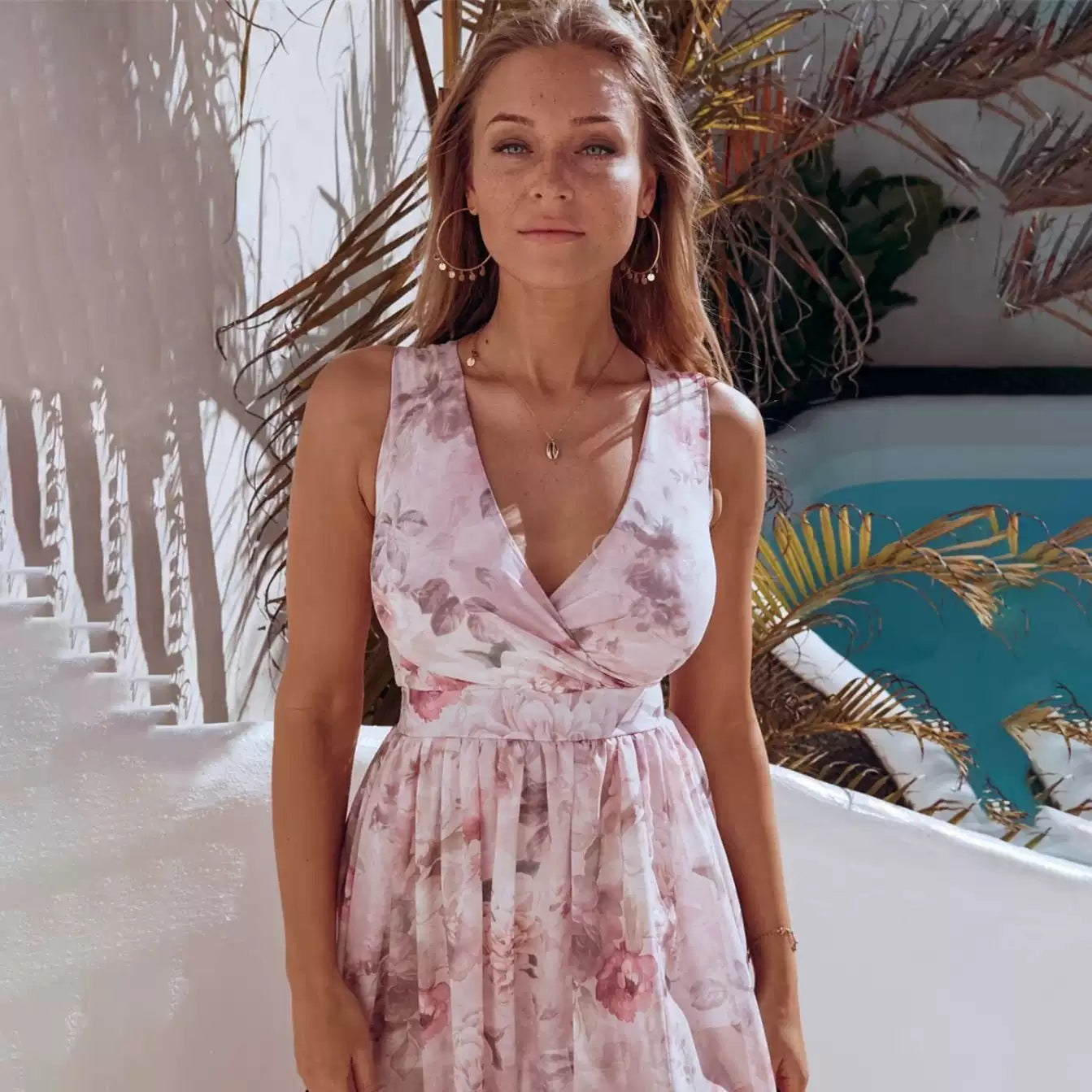 Women's Summer Maxi Dress – Elegant Sleeveless, Vibrant Print, Flowy Fit