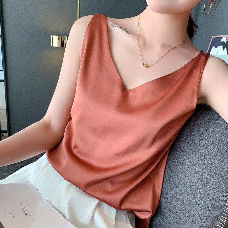 https://cdn.shopify.com/s/files/1/0822/2661/0521/files/trigala-seidig-weiches-tanktop-fur-damen-606768.jpg?v=1720789252