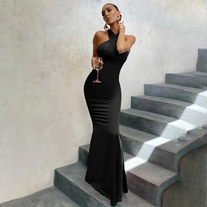 Women's Satin Evening Gown – Elegant Halter Neck, Floor Length, Luxurious Fit, Perfect for Formal Events