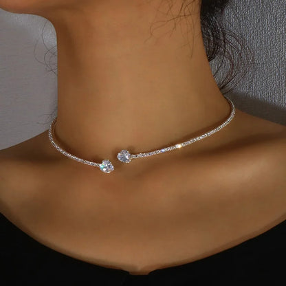 Women's Rhinestone Heart Choker Necklace – Elegant Open Collar, Adjustable Fit, Lightweight